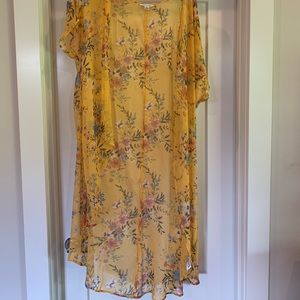 American Eagle floral kimono